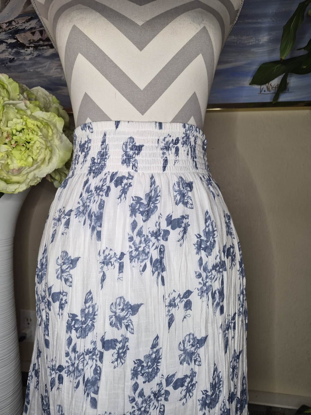 Igee Women's White & Blue Floral Print Maxi Toered Skirt - Picture 2 of 8